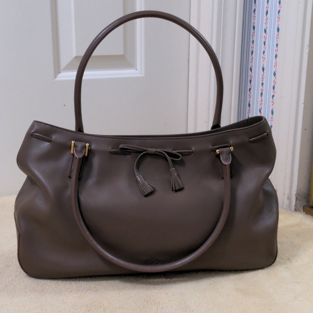 Anya Hindmarch taupe leather shoulder bag EUC - Picture 2 of 9